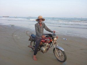 The very busy, friendly and open 'beachmaster', Banda Abbas, iran