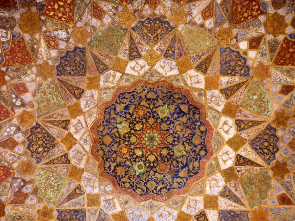 Ceiling above the tomb inside I'timad-ud-Daulah mausoleum, Agra, India