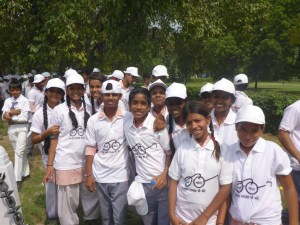 School kids involved in the new Clean India mission
