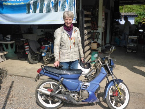 Anne's loan bike while Nung works on her bike