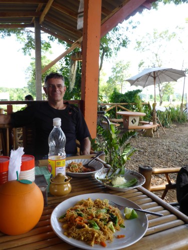Had a delicious fish lunch at this tiny roadside restaurant on our way to Nan, Thailand
