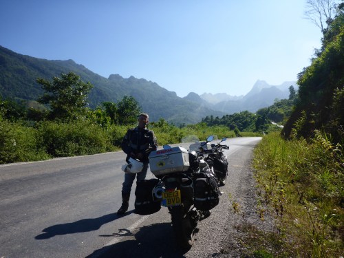 Heading south east from Poungdong towards Kasi, Laos