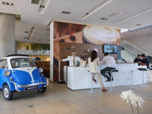 BMW Santiago cafe