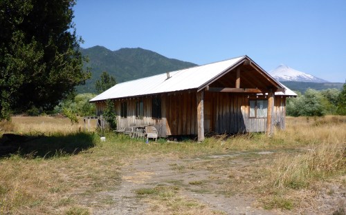 Leaving Pucón and smoking Villarrica behind us as we head towards Chile
