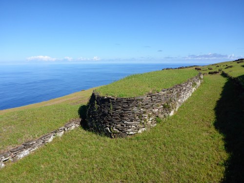 Longboat shaped house at Orongo village