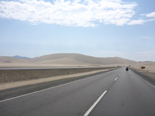 Wind and sand dunes on the Panamericana Norte