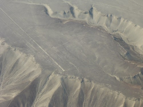 The hummingbird geoglyph showing some of the terrain around.