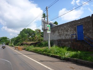 Rocking chairs for sale roadside in Nicaragua