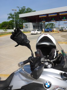 Finally a chance to dry our wet gloves at the Mexican customs post