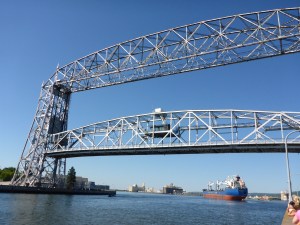 Isadora ship is through, lift bridge goes down again to let road traffic across