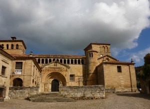 Claustro de la Colegiata de Santillana del Mar, Spain